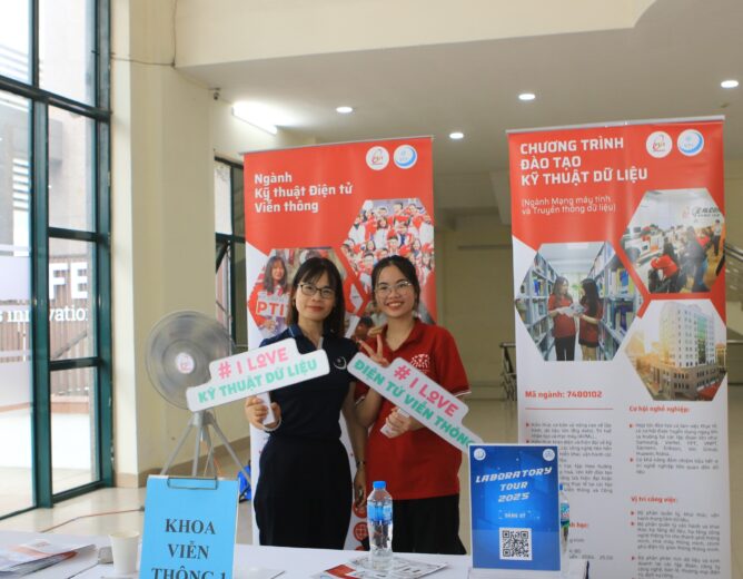 Open Day PTIT 2025: Khoa Viễn thông 1 bùng nổ cùng công nghệ!