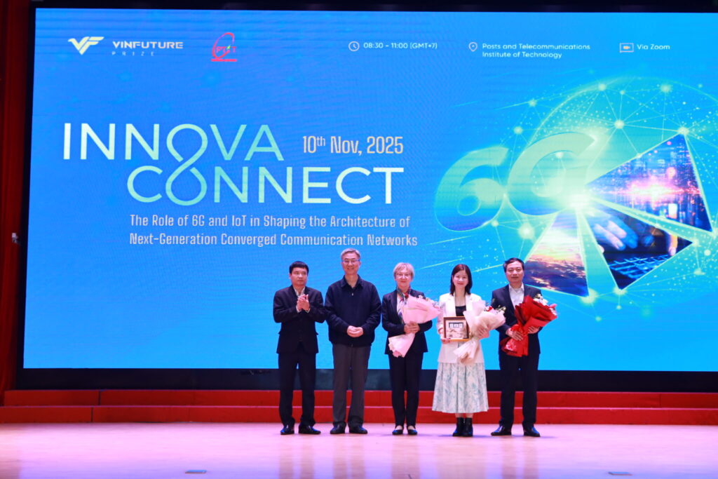 VinFuture InnovaConnect: Global Experts and Future of 6G/IoT Attract Hundreds of PTIT Students