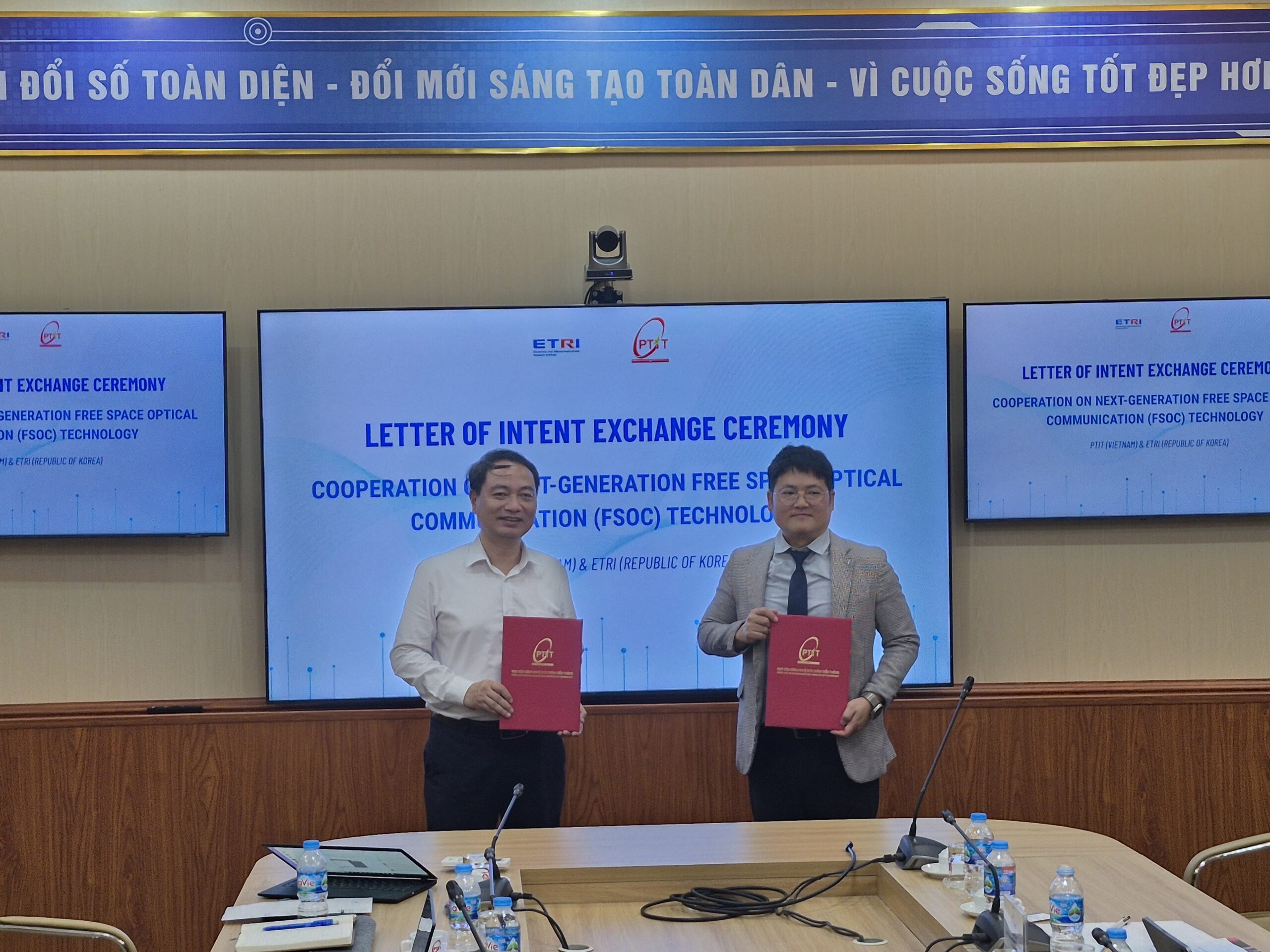 Khoa Viễn thông 1 thúc đẩy hợp tác nghiên cứu công nghệ cùng Viện Nghiên cứu Điện tử và Viễn thông Hàn Quốc (ETRI)